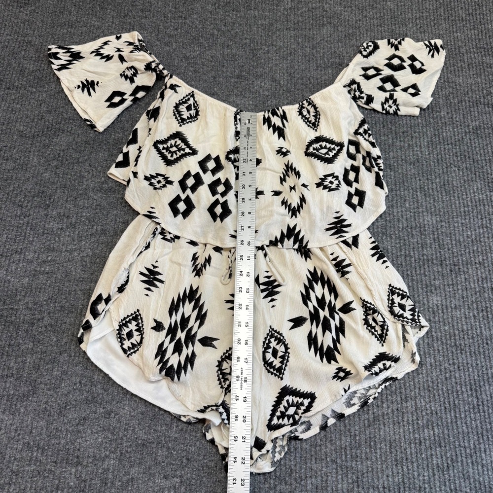 Sage Off Shoulder Romper Tribal Print Black‎ White Boho Women's Large - Picture 3 of 9